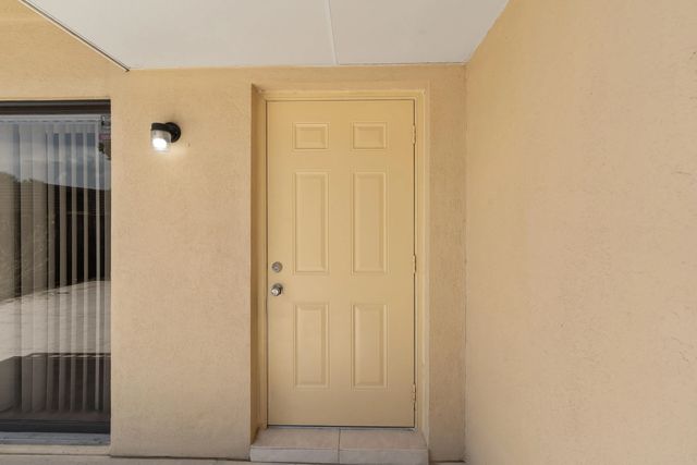 4 of 26 - 915 9th Way, West Palm Beach, FL