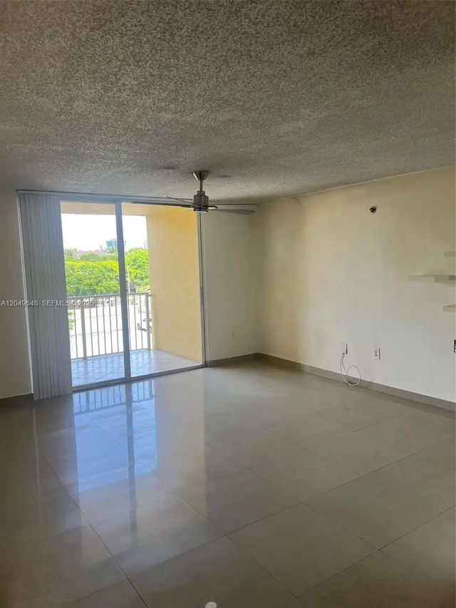 3 of 45 - 19601 E Country Club Drive #7405, Aventura, FL