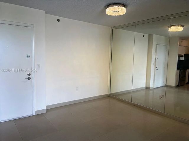 5 of 45 - 19601 E Country Club Drive #7405, Aventura, FL