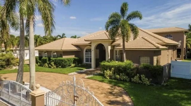 423 Ne 3rd Street, Pompano Beach