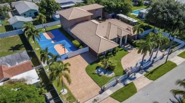 4 of 33 - 423 Ne 3rd Street, Pompano Beach, FL