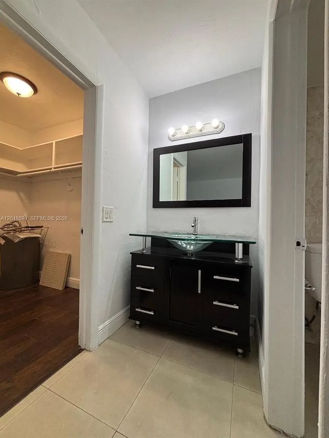 5 of 13 - 1860 Venice Park Drive #110, North Miami, FL