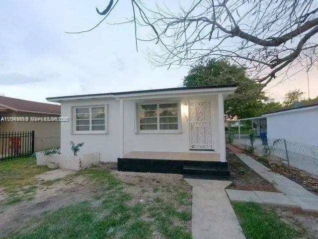 3062 Nw 60th Street, Miami