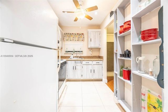 3 of 17 - 2811 N Pine Island Road #309, Sunrise, FL