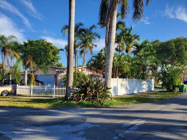 804 Nw 8th Street, Dania Beach