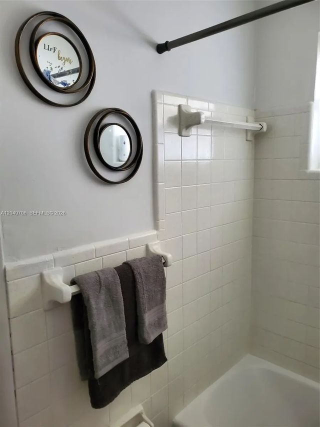 2 of 5 - 804 Nw 8th Street, Dania Beach, FL
