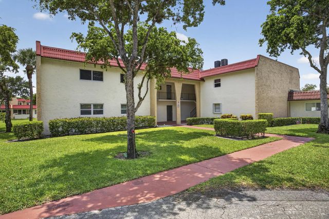 355 Lake Frances Drive, West Palm Beach