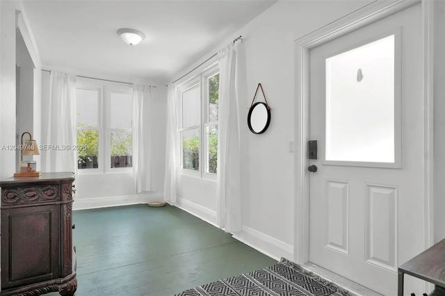4 of 21 - 1933 Madison Street, Hollywood, FL