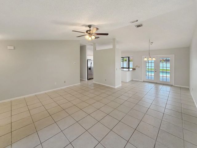 3 of 37 - 2305 Sw Fern Circle, Port St. Lucie, FL