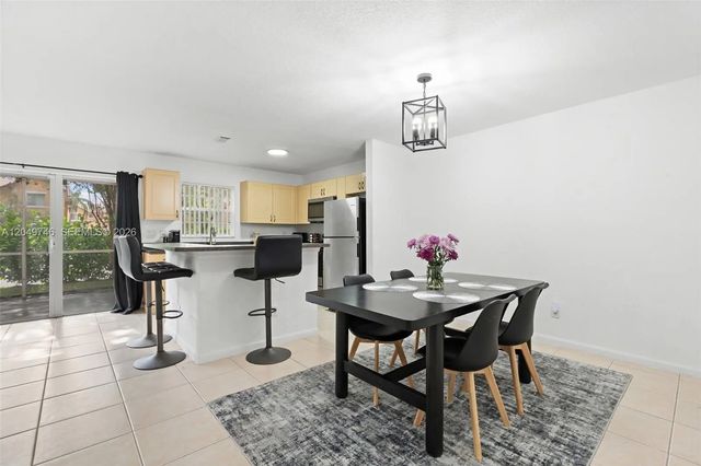 2 of 39 - 2303 Sw 87th Terrace, Miramar, FL
