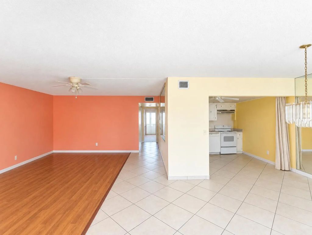 205 Wellington M, West Palm Beach