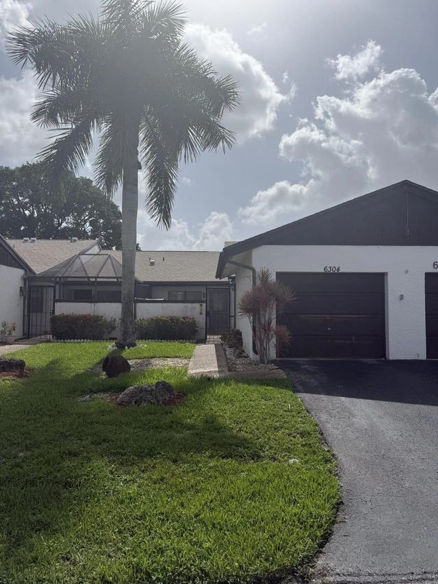 6304 Wedgewood Terrace #b8, Tamarac