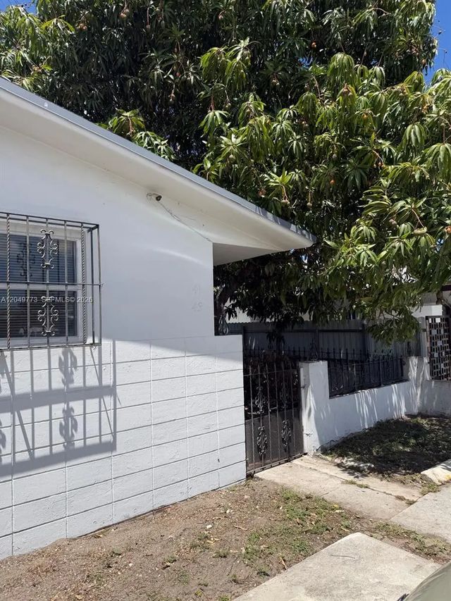 41 E 20th Street, Hialeah