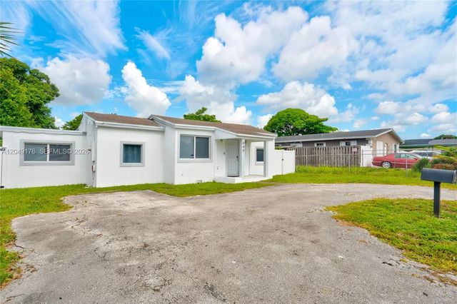 2 of 31 - 649 Nw 24th Avenue, Fort Lauderdale, FL