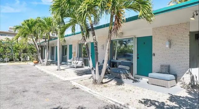 333 Palm Street, Hollywood