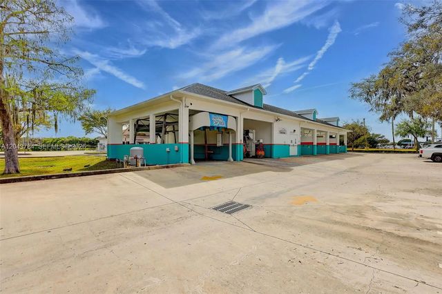 2 of 24 - 3901 Orange Avenue, Fort Pierce, FL