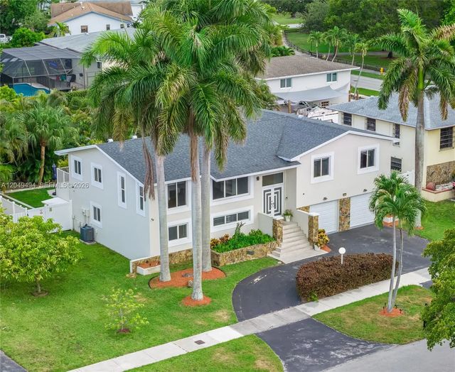 8020 Sw 198th Street, Cutler Bay