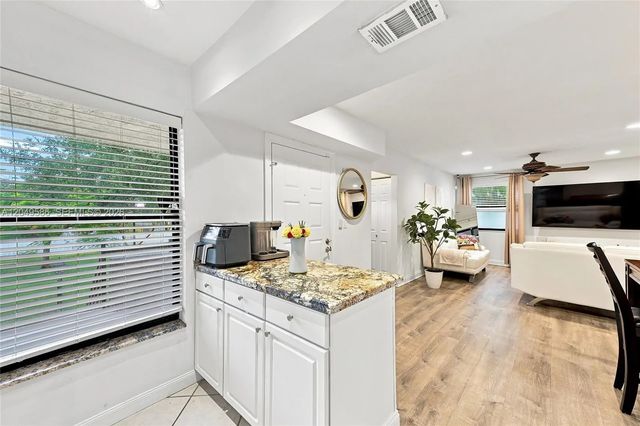 3 of 38 - 9858 Nw 3rd Street #9858, Plantation, FL