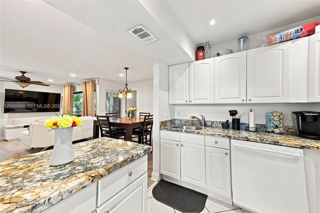 4 of 38 - 9858 Nw 3rd Street #9858, Plantation, FL
