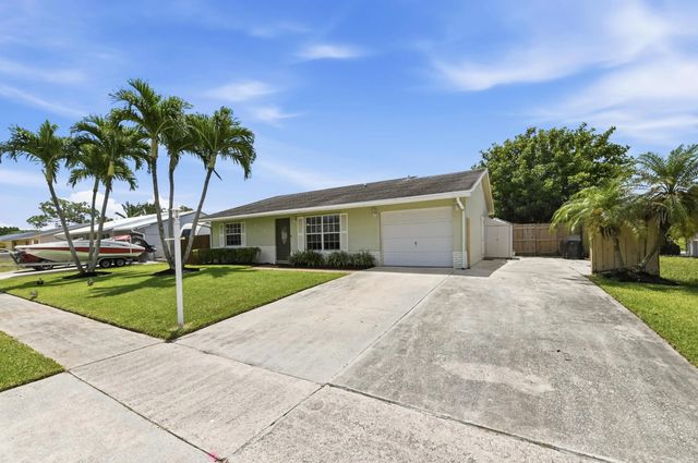 2 of 26 - 4732 Carthage Circle S, Lake Worth, FL