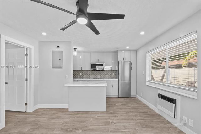 2 of 59 - 1634 Ne 4th Place, Fort Lauderdale, FL