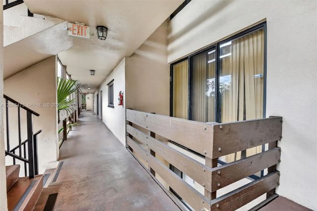 3 of 57 - 120 Sw 96th Terrace #204, Plantation, FL