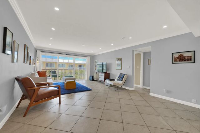 2 of 32 - 1501 E Broward Boulevard #810, Fort Lauderdale, FL