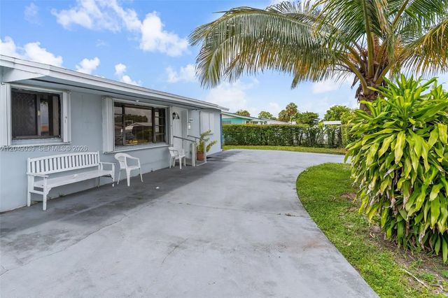2 of 35 - 20630 Nw 37th Court, Miami Gardens, FL
