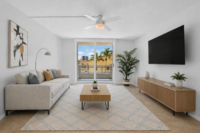 403 S Sapodilla Avenue #307, West Palm Beach
