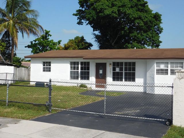 2 of 30 - 2251 Nw 29th Terrace, Fort Lauderdale, FL