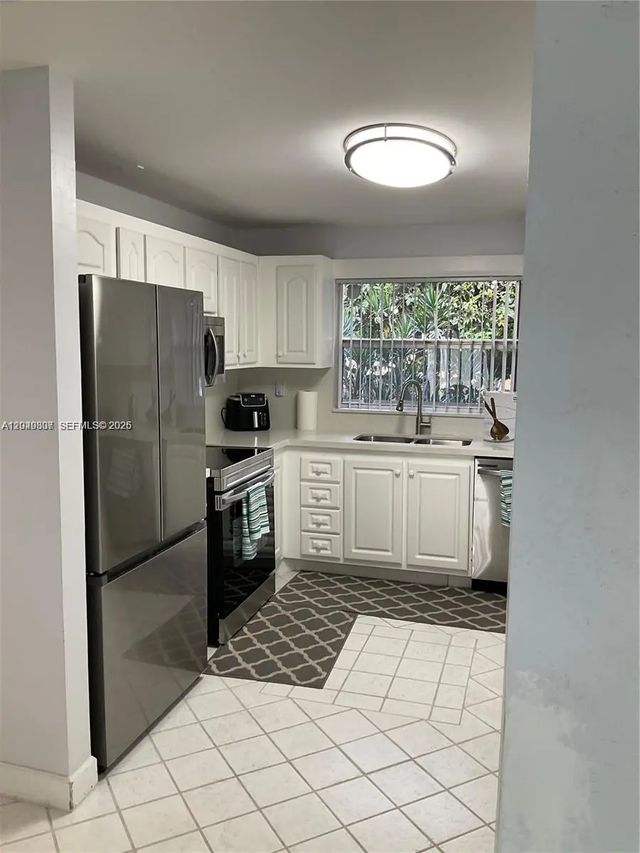 4 of 28 - 9201 Sunrise Lakes Boulevard #205, Sunrise, FL