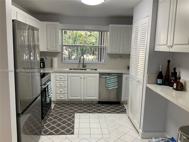 5 of 28 - 9201 Sunrise Lakes Boulevard #205, Sunrise, FL