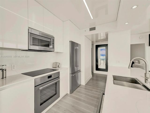 3 of 28 - 6365 Collins Avenue #2407, Miami Beach, FL