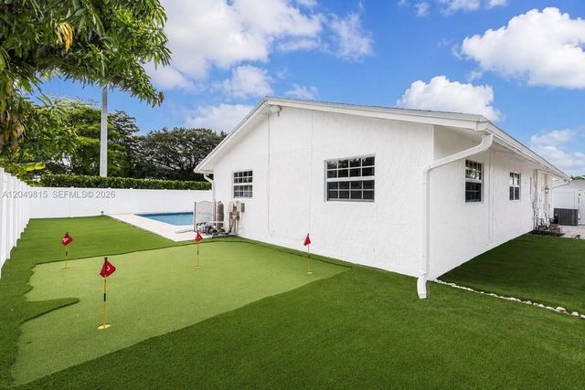2403 Sw 12th Court, Deerfield Beach