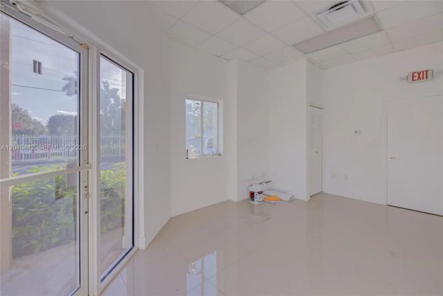 5 of 15 - 3300 Nw 112th Avenue #11, Doral, FL