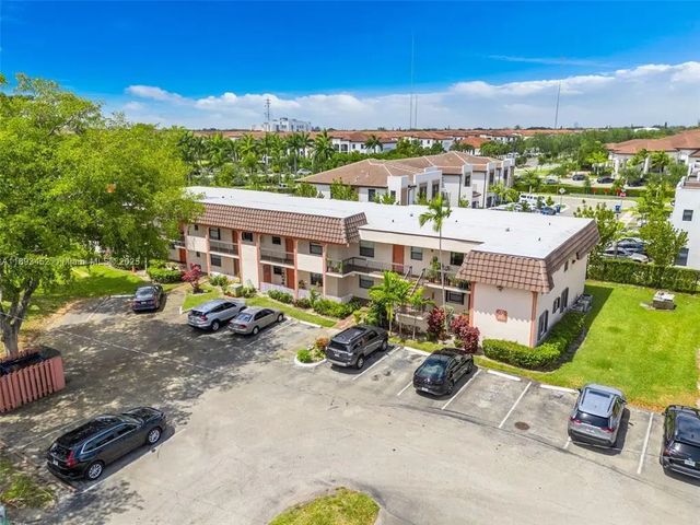 3 of 6 - 870 Ne 207th Terrace #204-9, Miami, FL