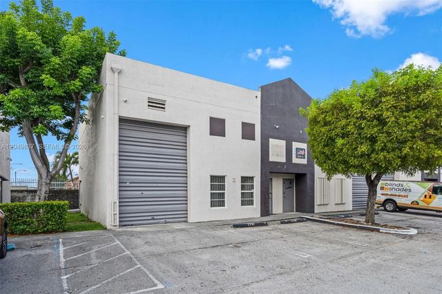 2 of 22 - 7701 W 26th Avenue #e-7, Hialeah, FL