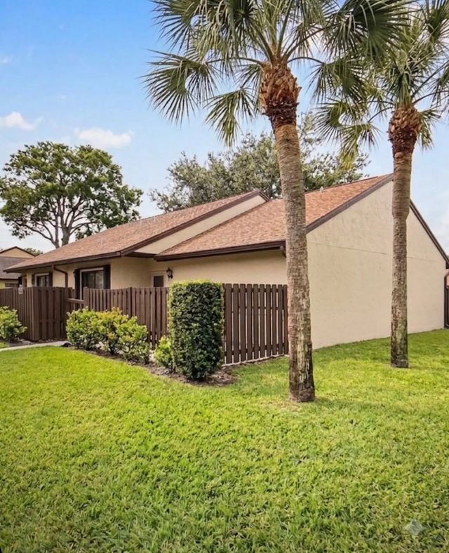 2 of 14 - 1017 Green Pine Boulevard #h, West Palm Beach, FL