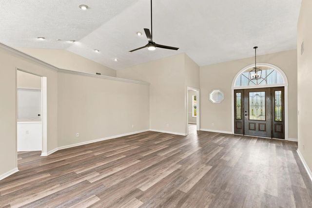 5 of 28 - 165 Sw Hawthorne Circle, Port St. Lucie, FL