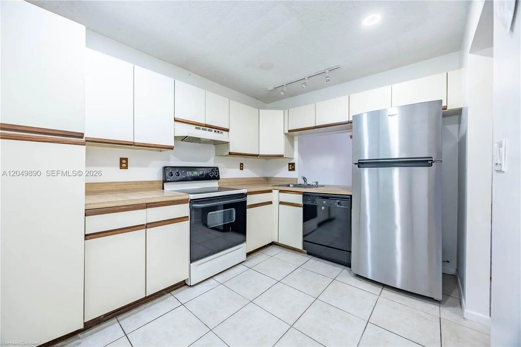 3135 S Carambola Circle S #2368, Coconut Creek