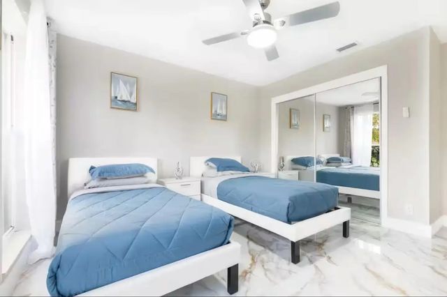4 of 77 - 2060 Amesbury Circle, Wellington, FL