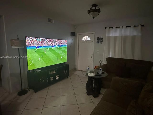 5 of 25 - 11053 W Okeechobee Road #102, Hialeah Gardens, FL