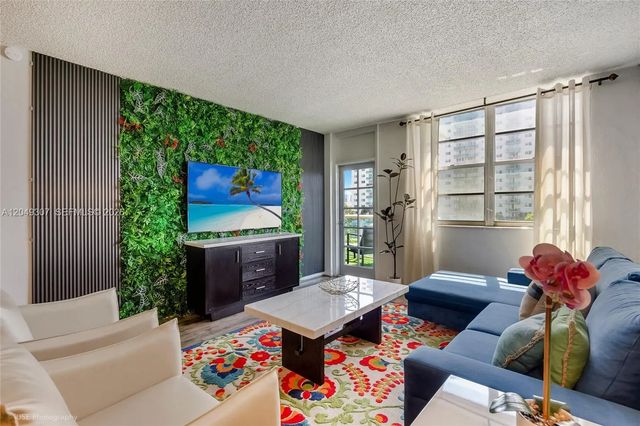 2 of 40 - N/A, Sunny Isles Beach, FL