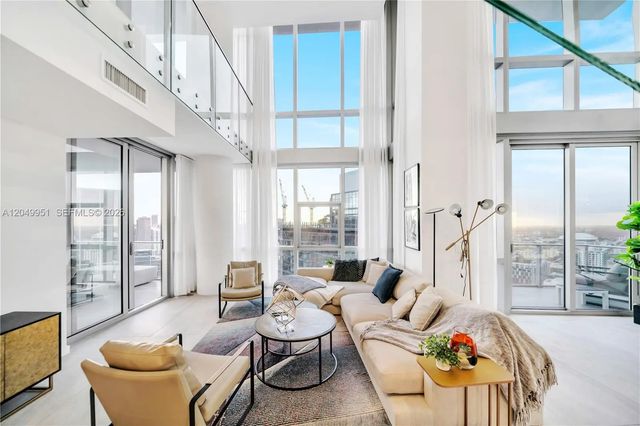 3 of 31 - 851 Ne 1st Avenue #penthouse 4612, Miami, FL