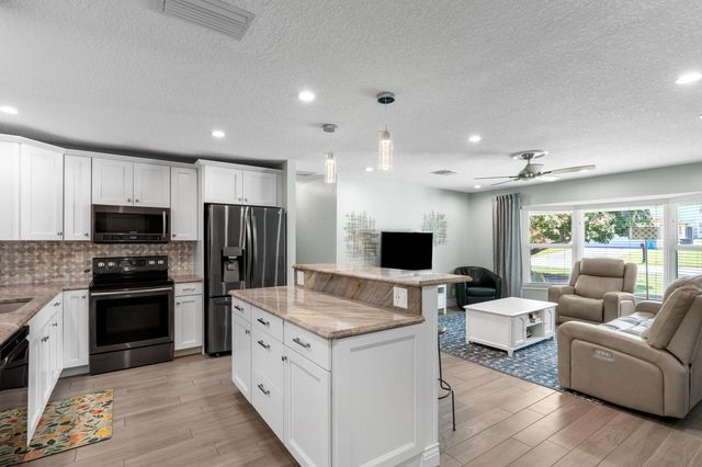 5 of 39 - 2890 Se 1st Court, Boynton Beach, FL