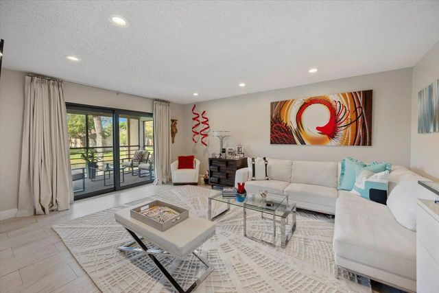 145 Lake Nancy Lane #232, West Palm Beach