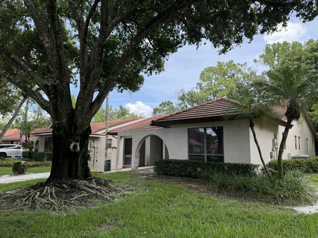 2 of 8 - 2656 Sw Willowood Circle, Palm City, FL
