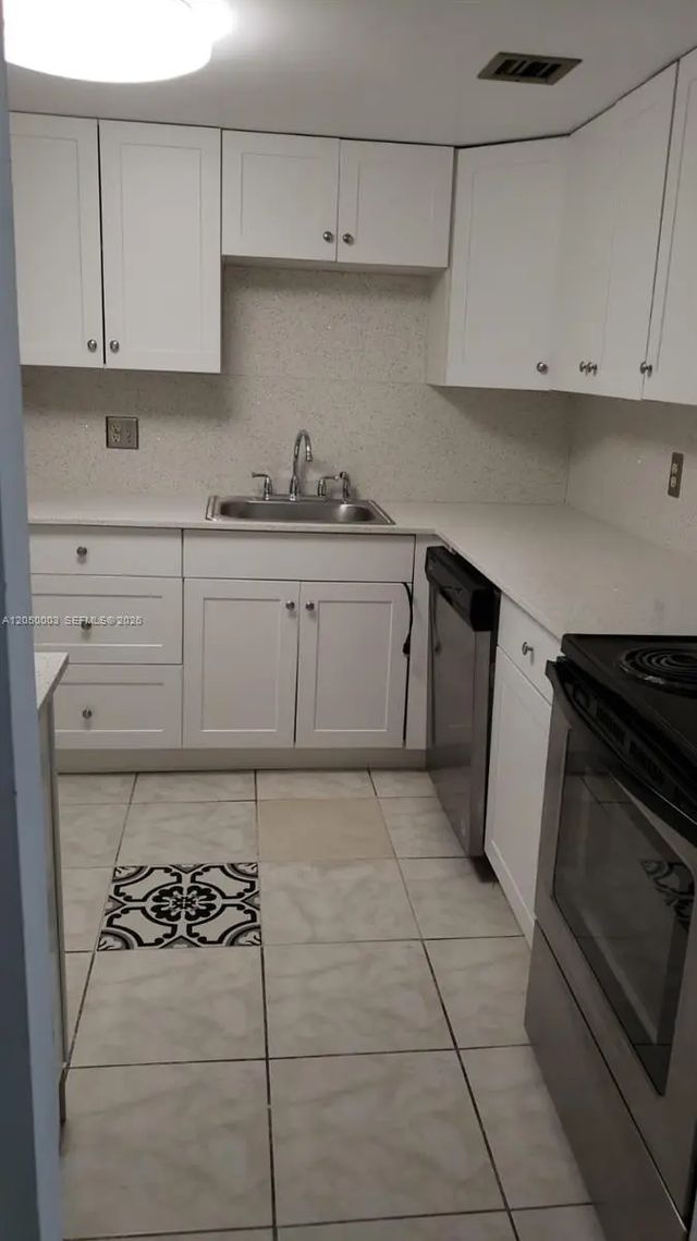 500 Executive Center Drive #4e, West Palm Beach