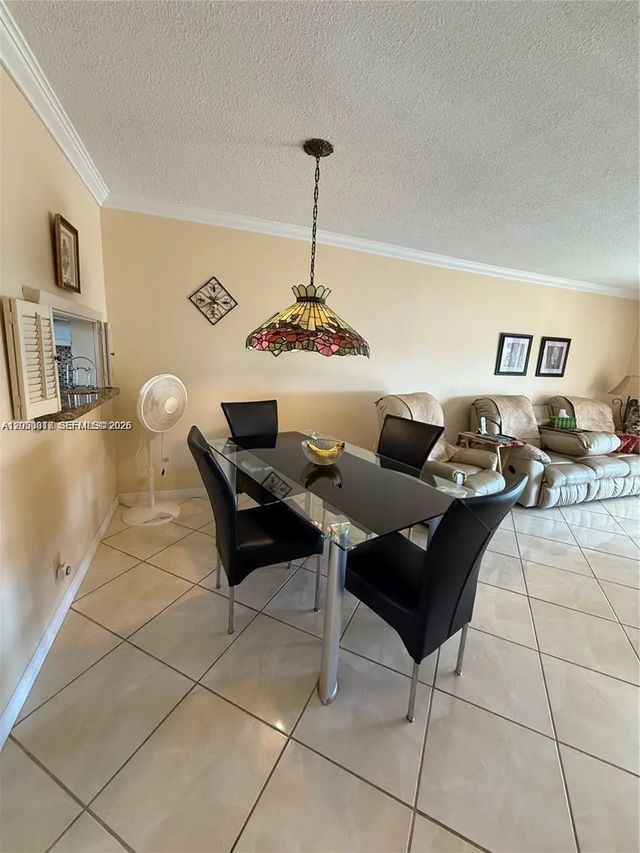 5 of 21 - 4800 Hillcrest Lane #511, Hollywood, FL