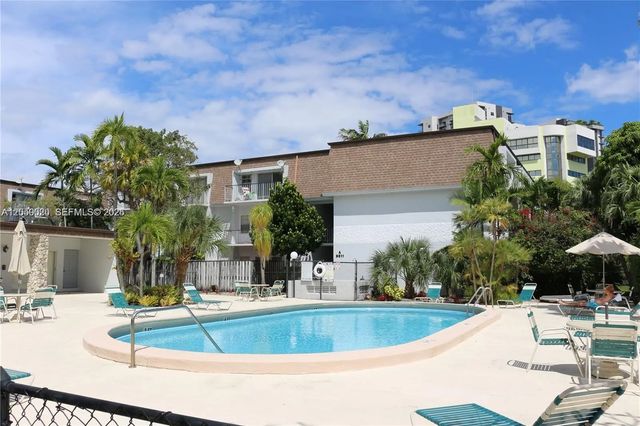 9611 Sw 77th Avenue #306a, Miami